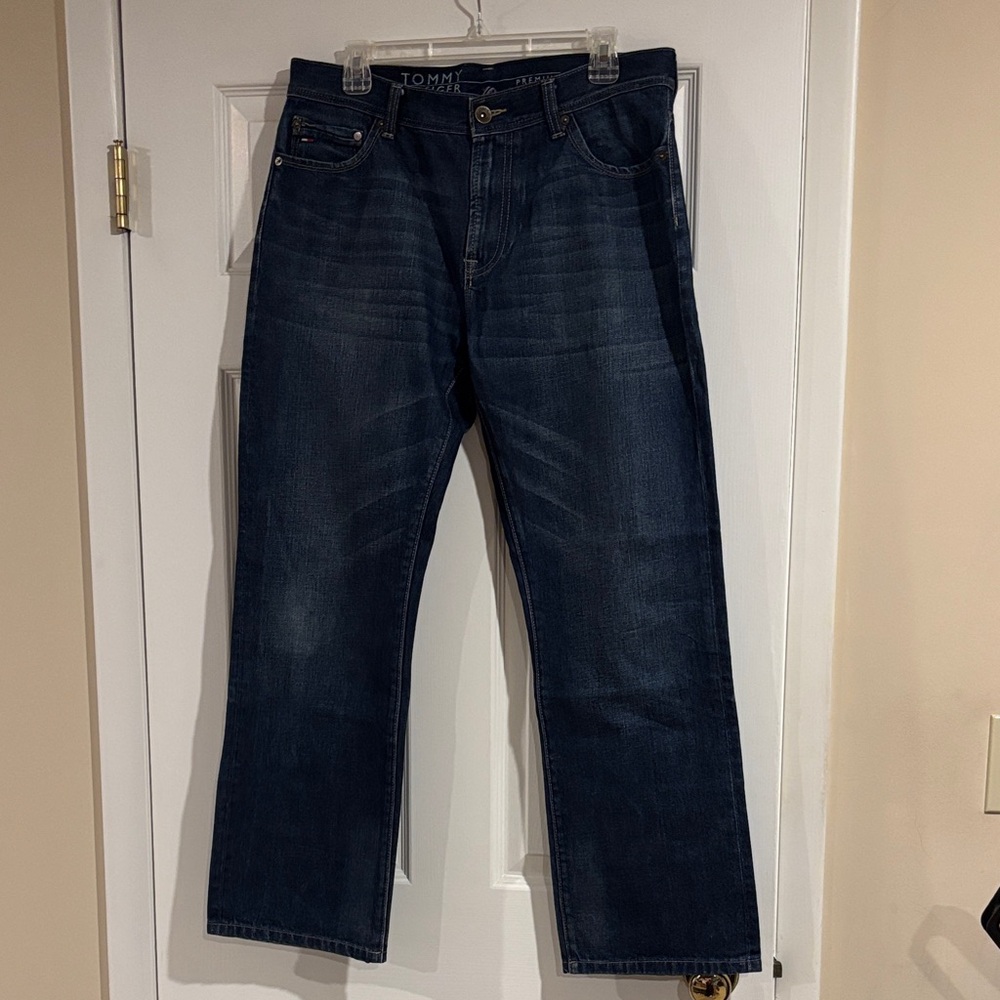 Tommy Hilfiger Men's Deep Indigo Boot Cut Jeans size 33x30
